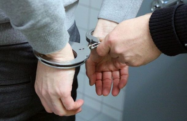 Насильника 19-летней девушки задержали в Петербурге