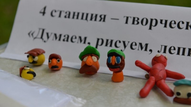  «Коммунистам России» понравились Сталины из пластилина, вылепленные в Новосибирске