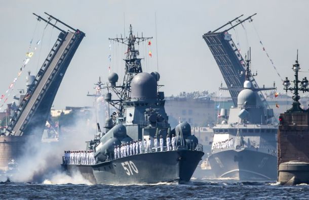 Генеральная репетиция парада ВМФ прошла в Петербурге