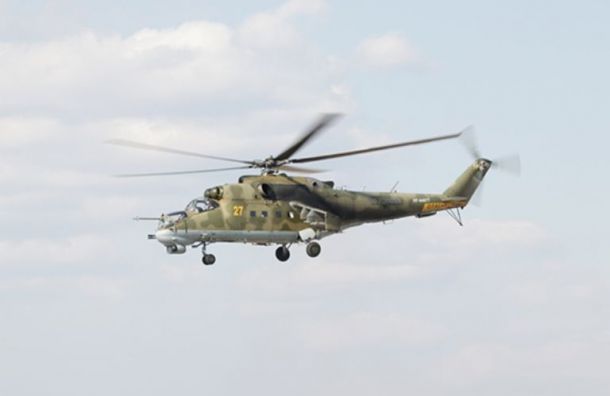 Более 40 самолетов и вертолетов провели репетицию перед парадом в Петербурге