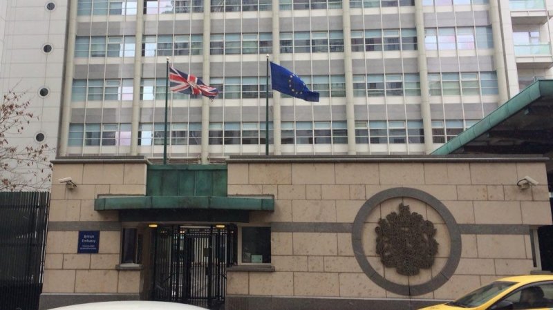 Посольство Британии опровергло данные о запросе встречи с Лавровым