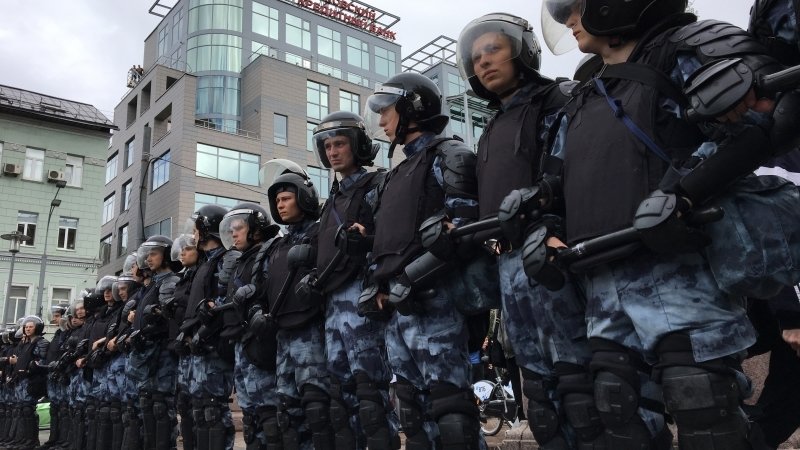 Генпрокуратура высоко оценила работу силовиков на митингах в Москве