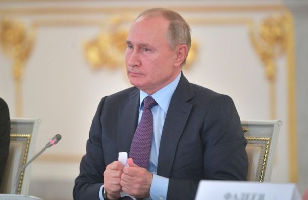 Путин пообещал подумать над предложением сделать 31 декабря выходным