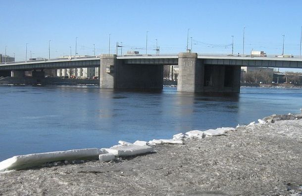 Мосты на Неве продолжат разводить после окончания сезона навигации